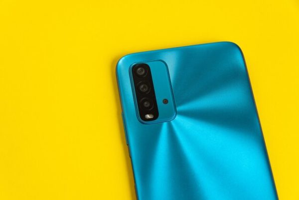Xiaomi Redmi 9S с NFC доступен за 8634 рублей