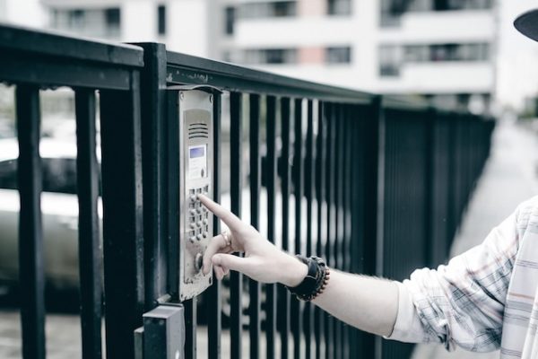 Почему стоит купить Bluetooth клавиатуру для планшета