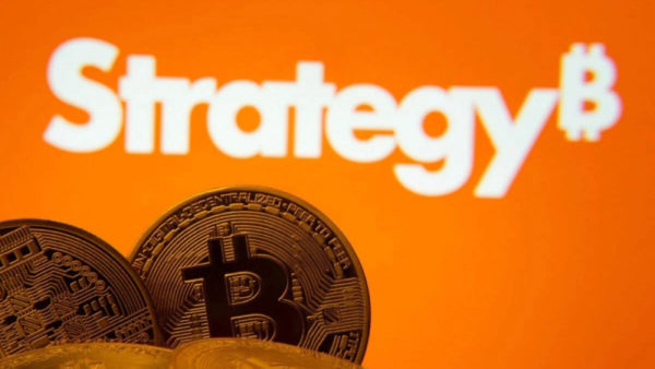 Компания Strategy перевела более 1000 биткоинов на шесть новых адресов
